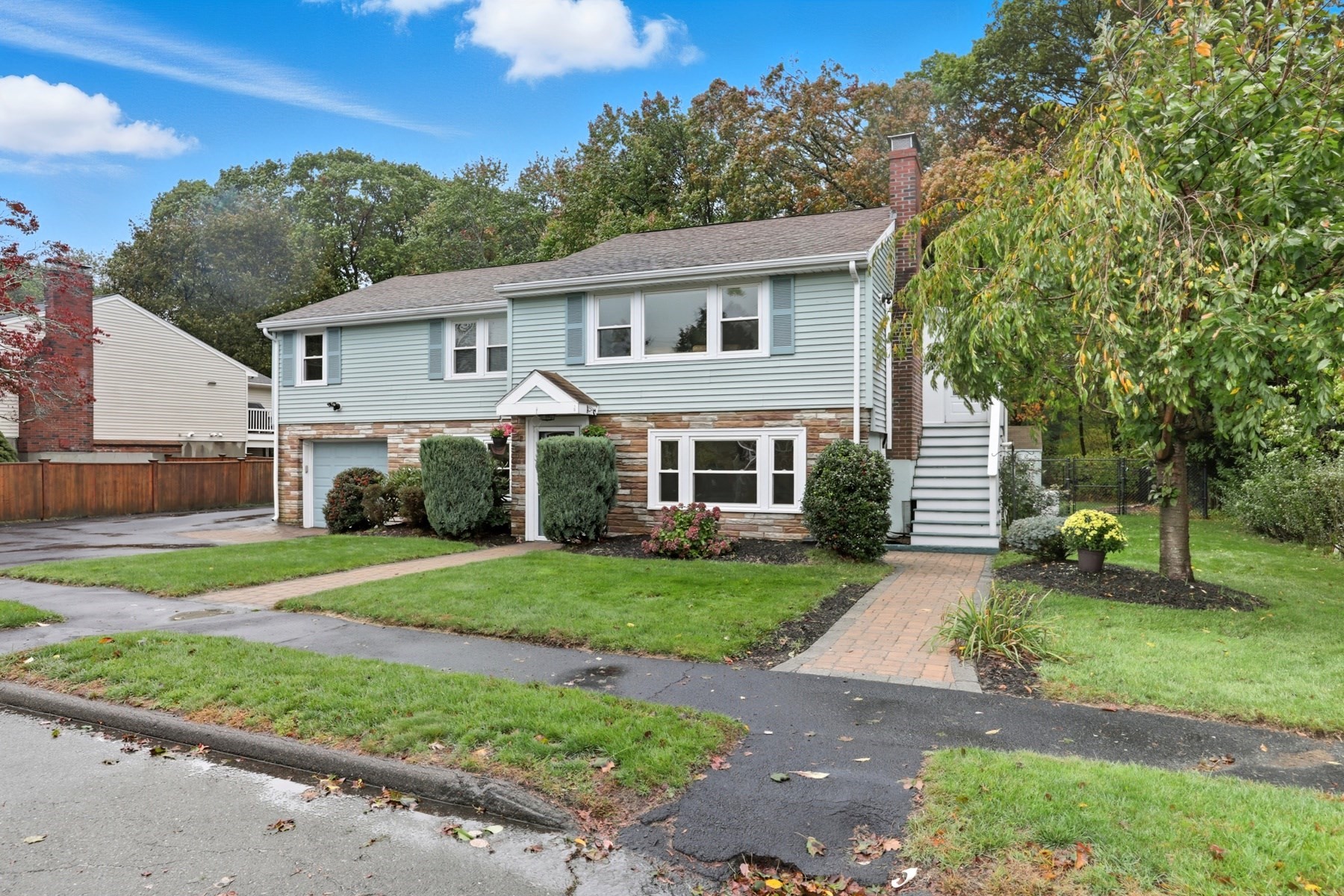 12 Mansfield St, Peabody, MA 01960 - Image 2