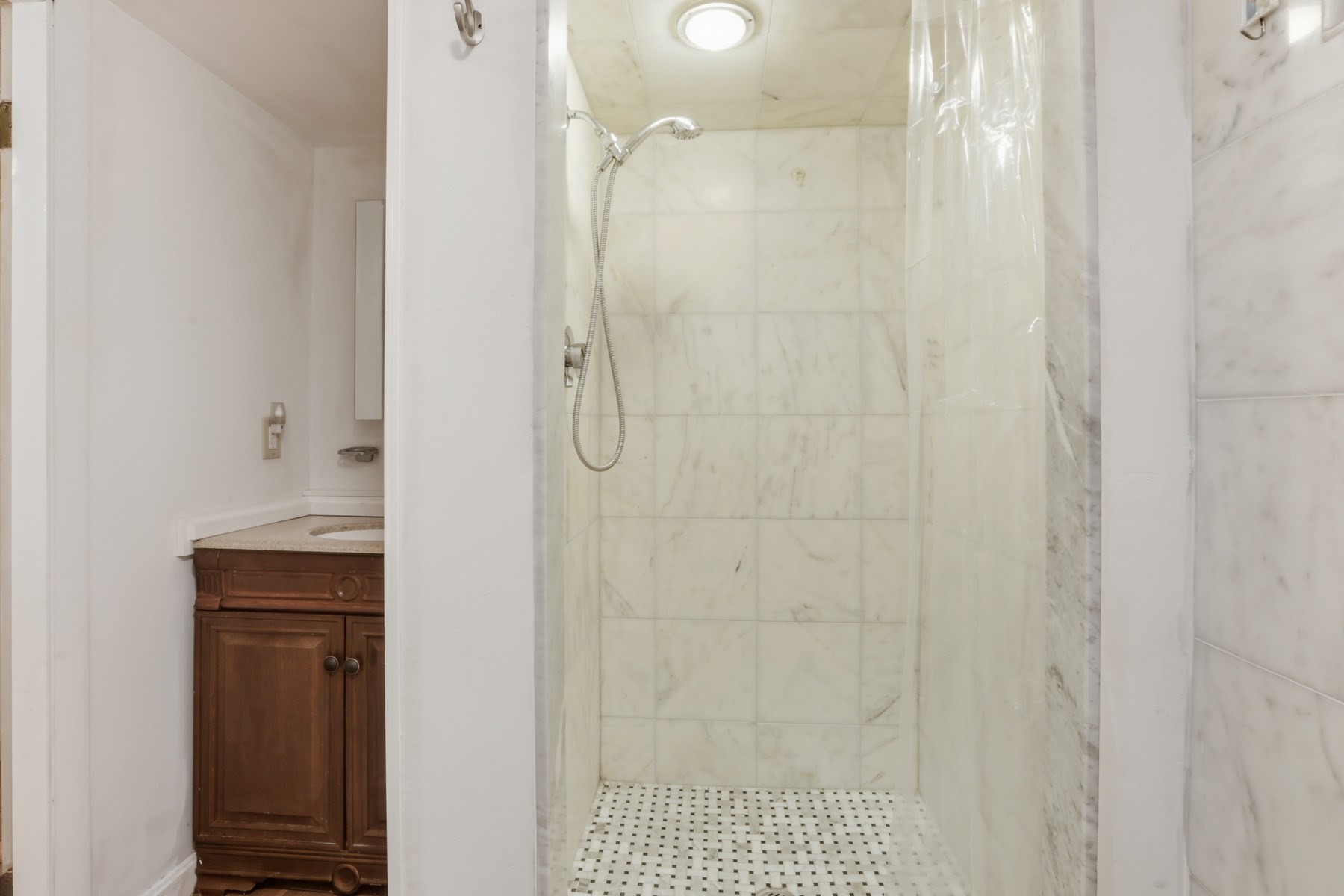 12 Mansfield St, Peabody, MA 01960 - Image 24