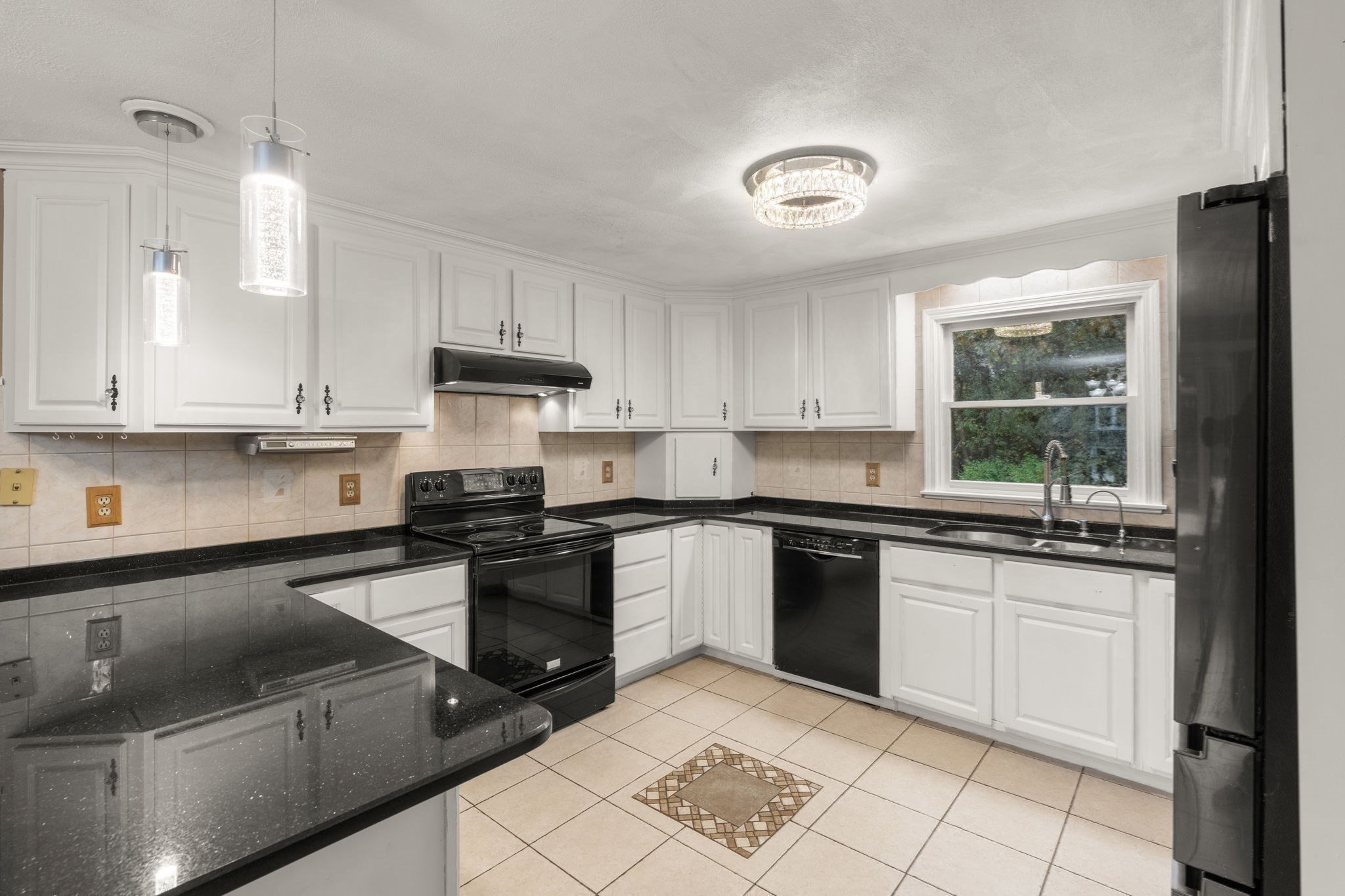 8 McDonald Rd, Wilmington, MA 01887 - Image 8