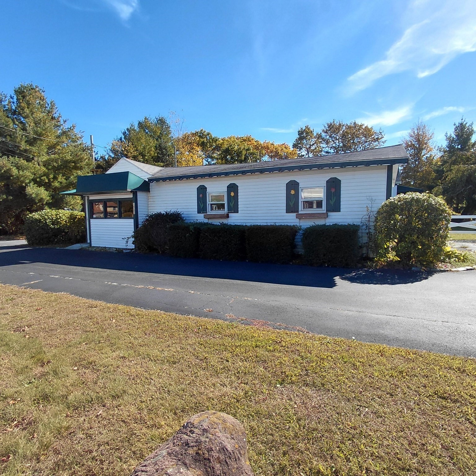 415 Huttleston Avenue Unit A or B, Fairhaven, MA 02719 - Image 1