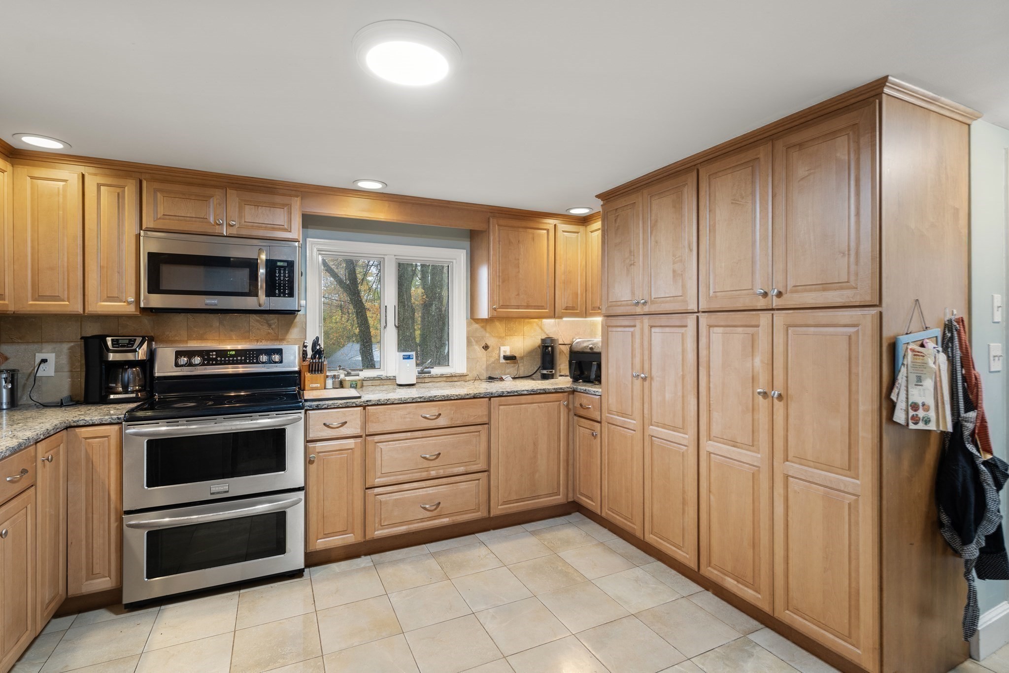 425 Pleasant St, Marlborough, MA 01752 - Image 6