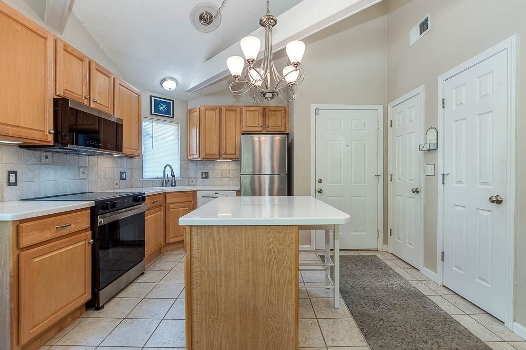 750 Whittenton St Unit 1021, Taunton, MA 02780 - Image 9