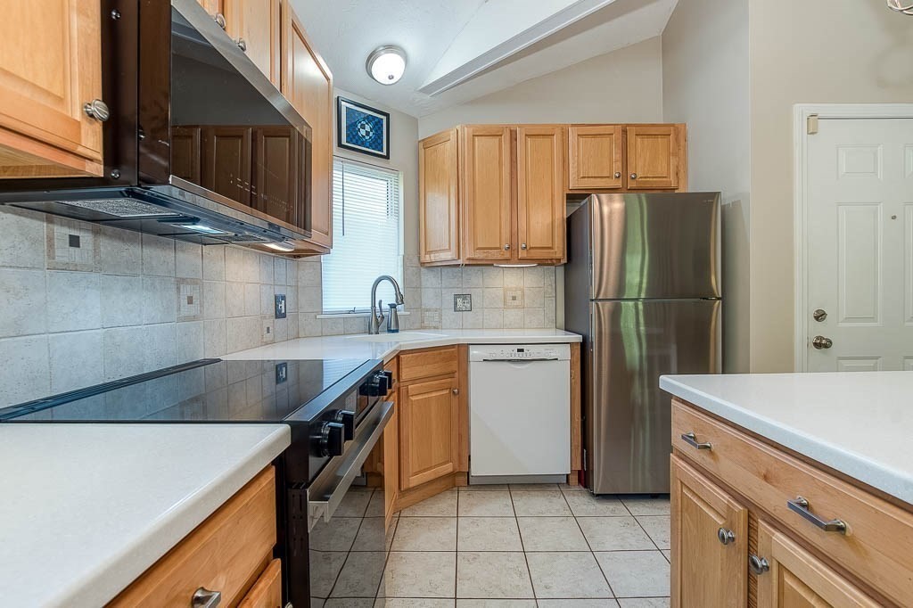 750 Whittenton St Unit 1021, Taunton, MA 02780 - Image 10