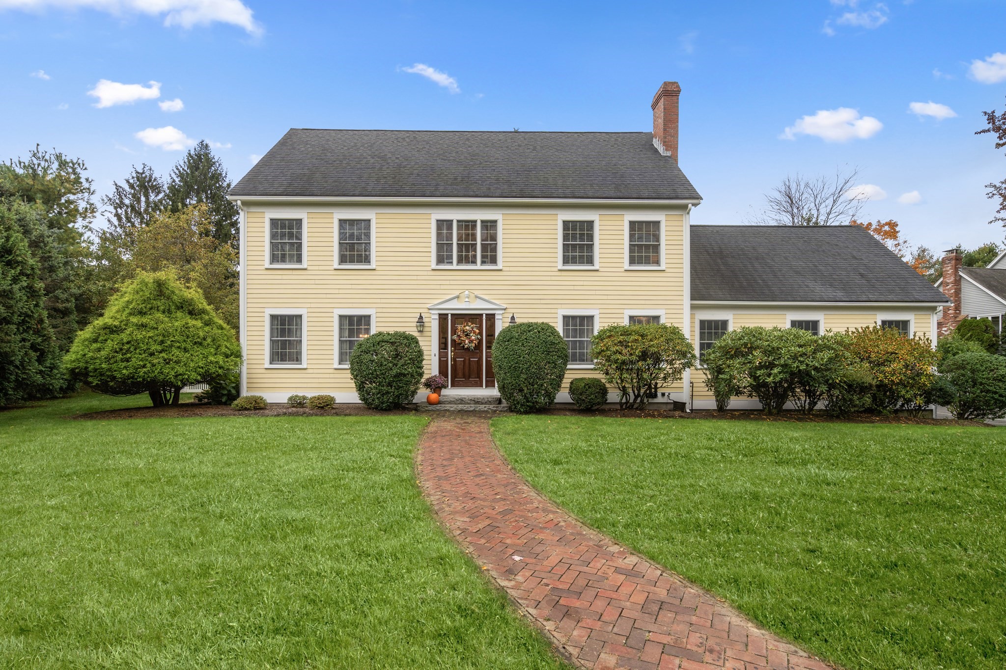 14 Harding Street, Medfield, MA 02052