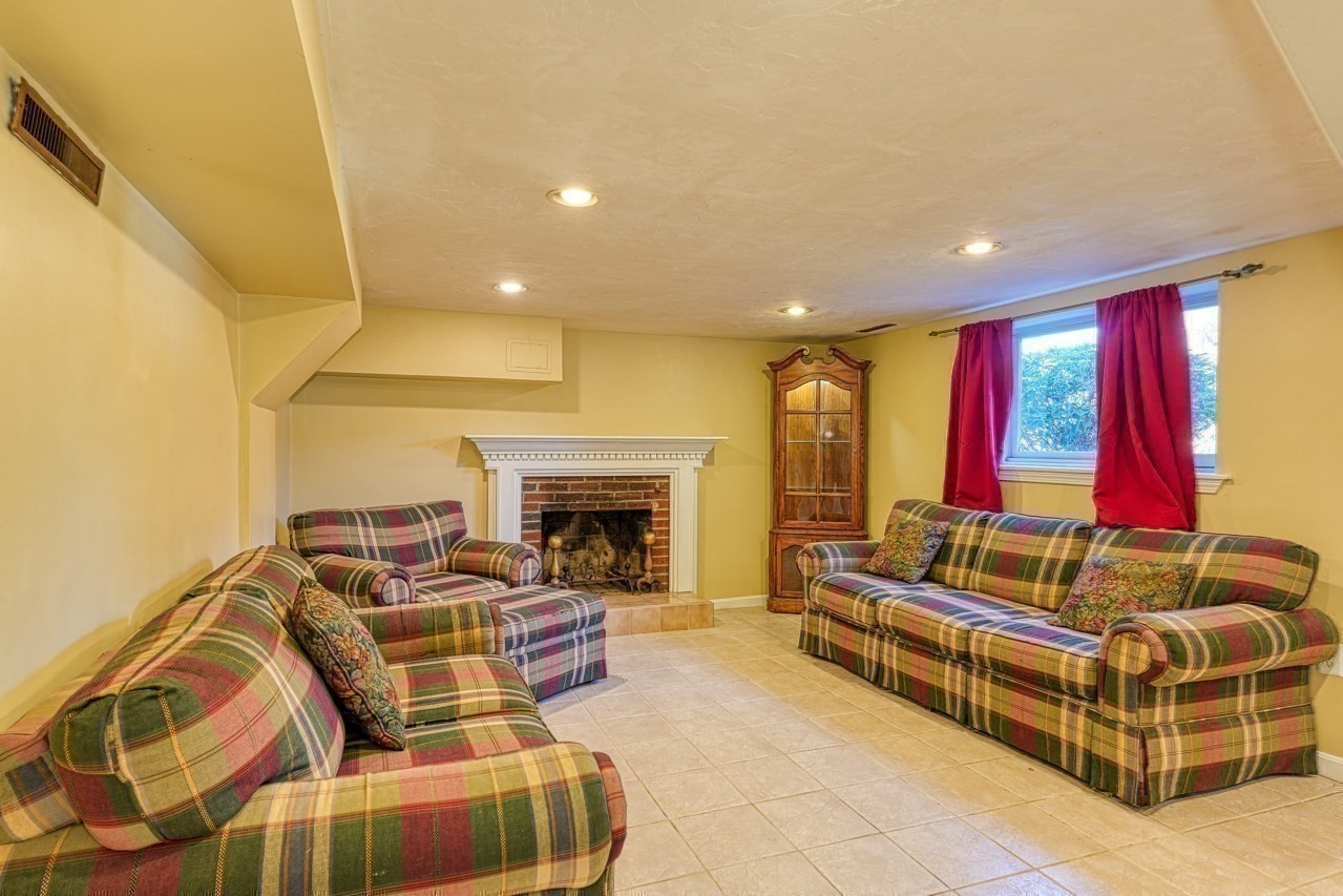 238 W. Hill Rd, Marlborough, MA 01752 - Image 15