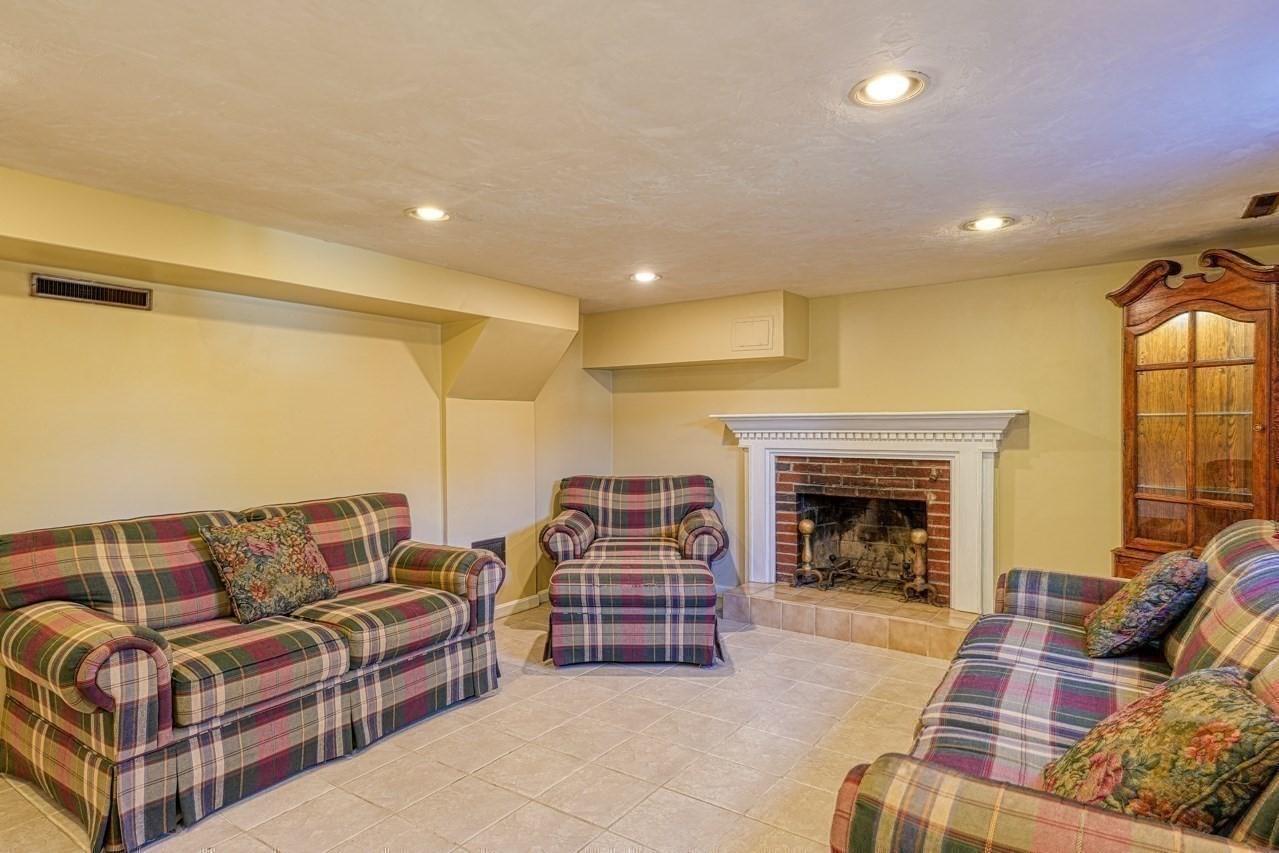 238 W. Hill Rd, Marlborough, MA 01752 - Image 16