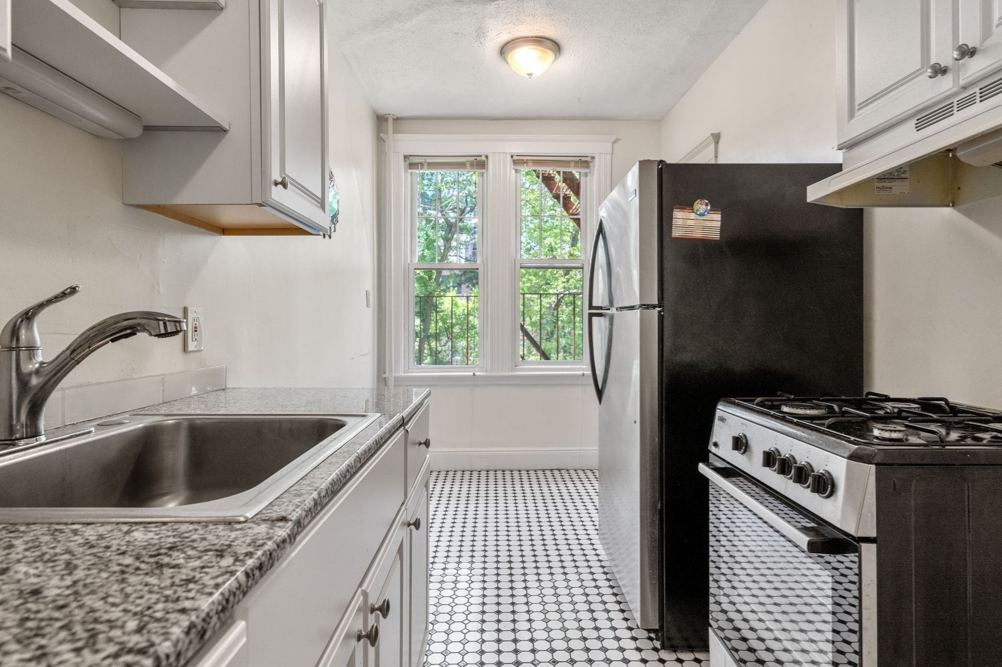 24 Sidlaw Rd Unit 12, Boston College, Boston, MA 02135 - Image 6