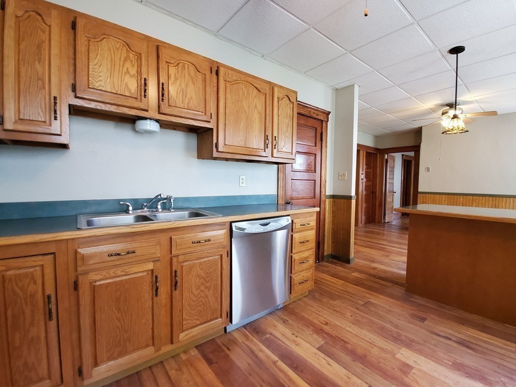 21 Hitchcock Rd, Worcester, MA 01603 - Image 4