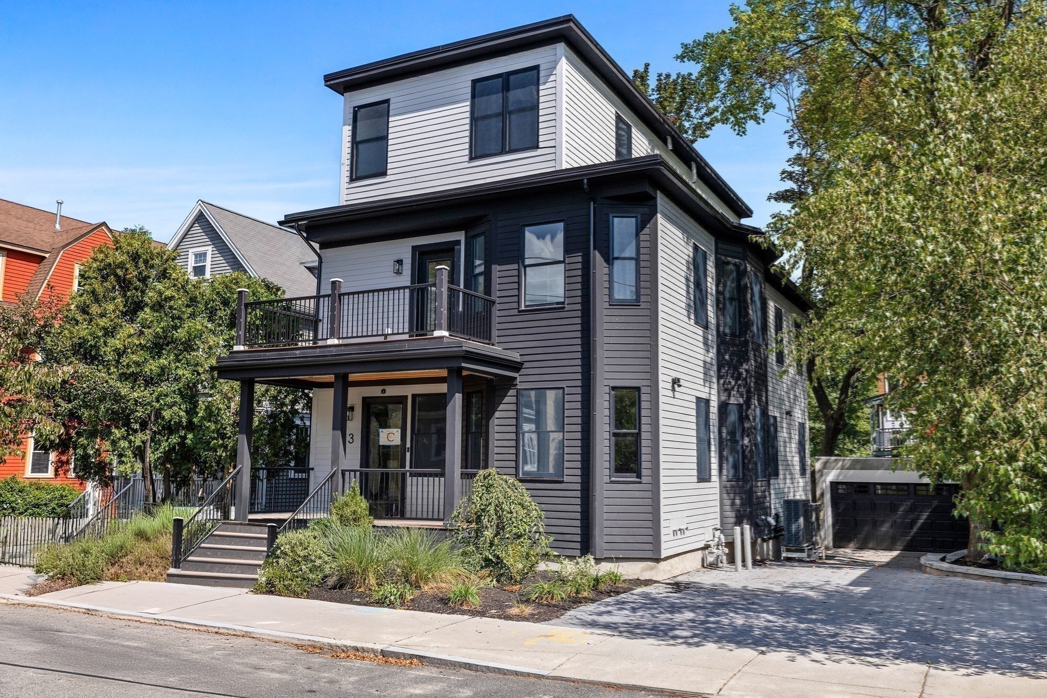 5 Field St, Cambridge, MA 02138