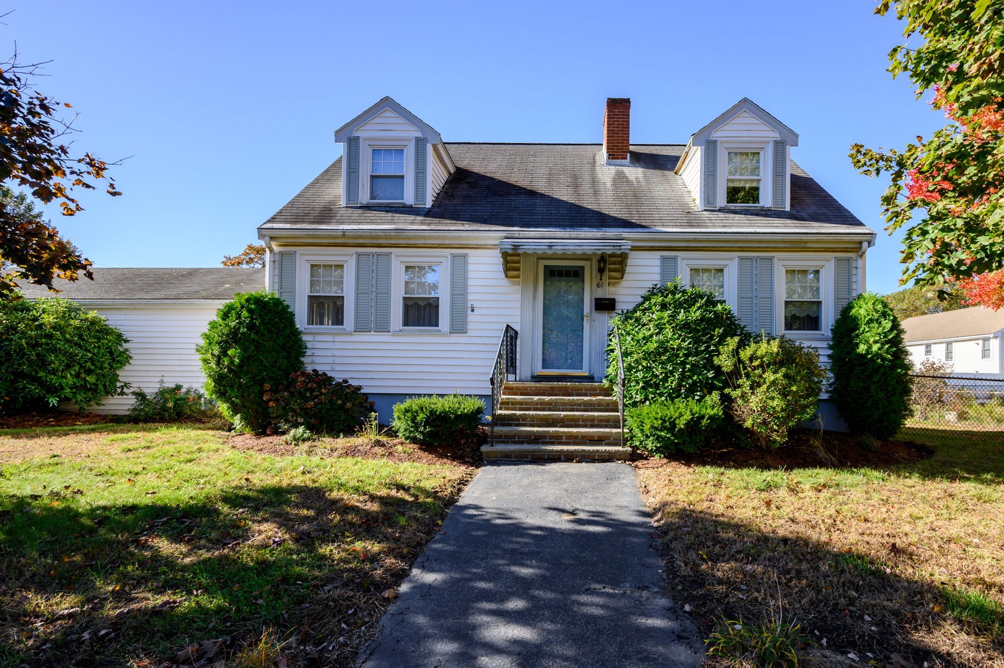 61 Grove St, Braintree, MA 02184
