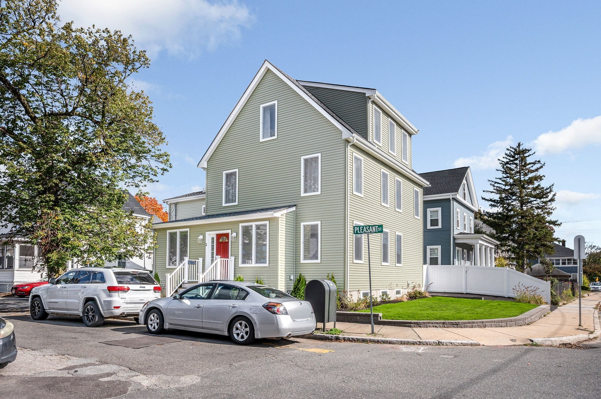 3 Pleasant St Unit 1, Medford, MA 02155