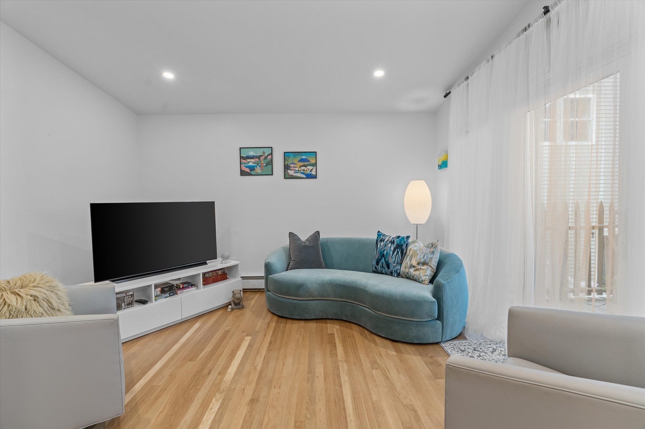402 E 7th St Unit 2, Boston - South Boston, MA 02127