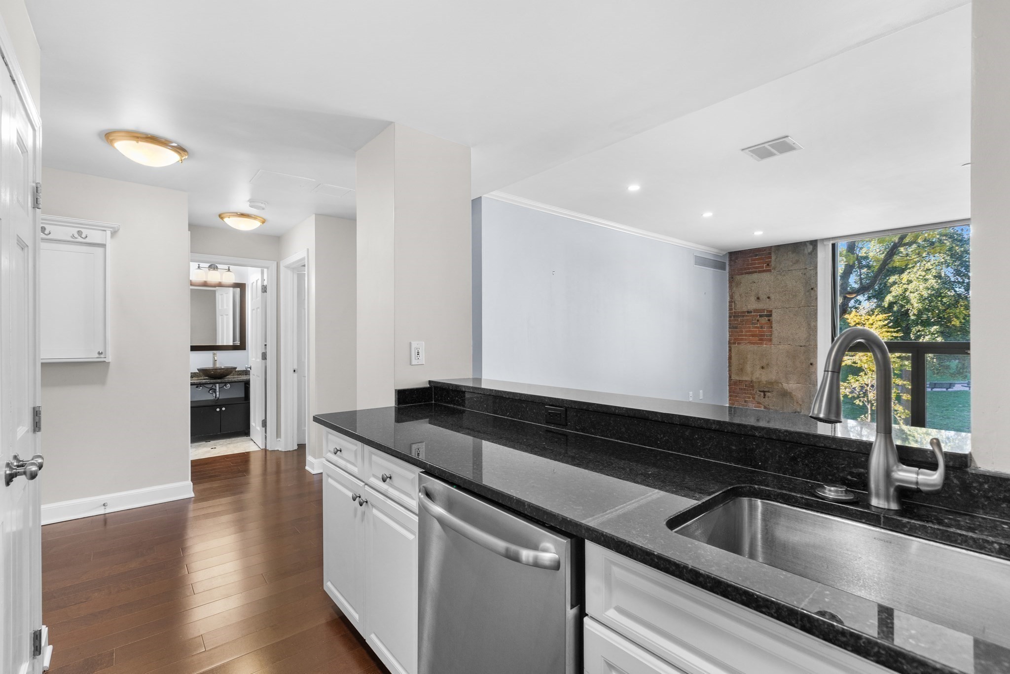 42 8th St Unit 4209, Charlestown, Boston, MA 02129 - Image 4