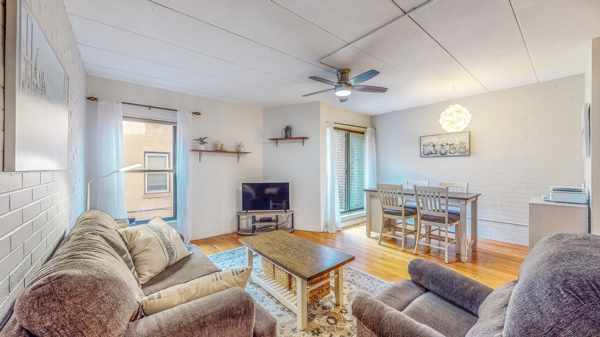 1856 Beacon St. Unit 2C, Brookline, MA 02445