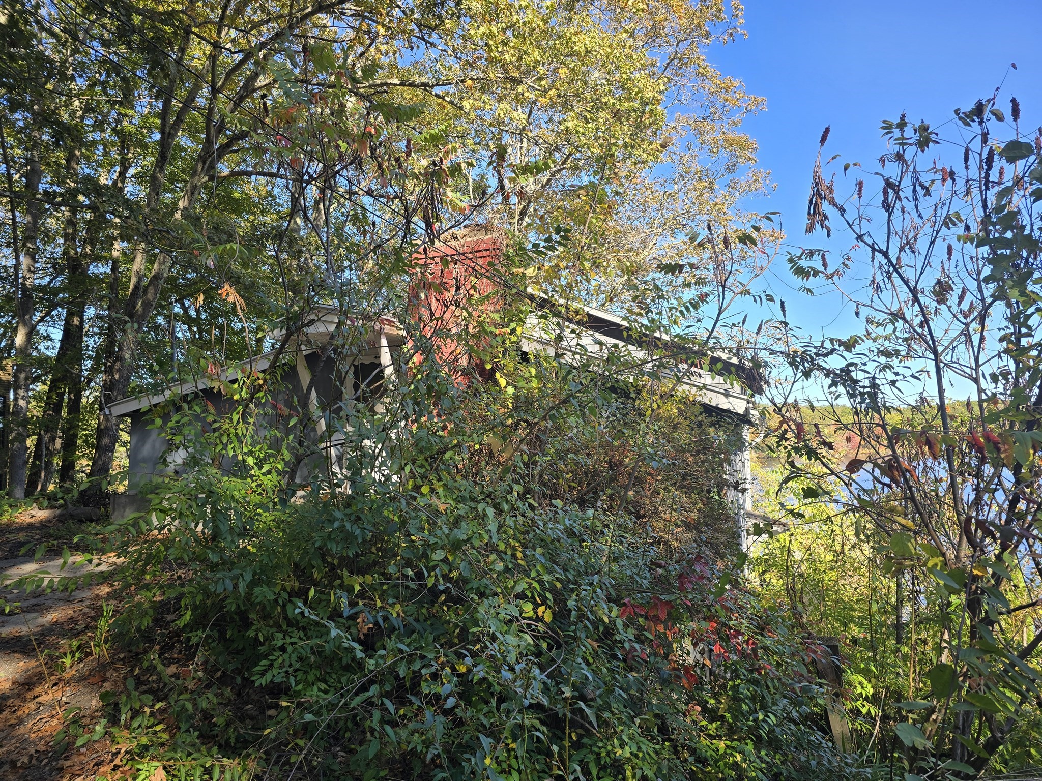 56 Lake Sargent Dr, Leicester, MA 01524 - Image 1