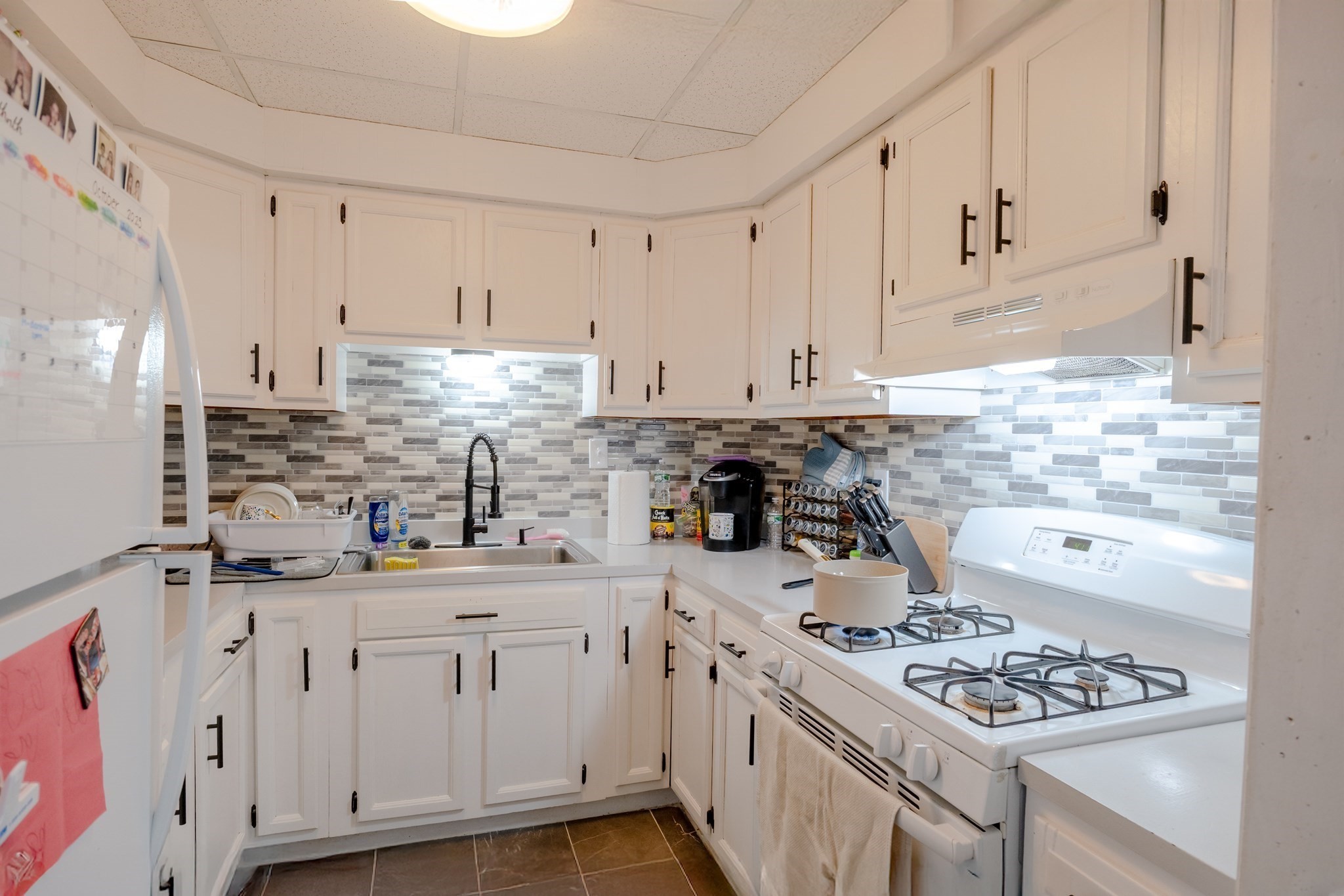 8 Gladding Pl, Fall River, MA 02721 - Image 16