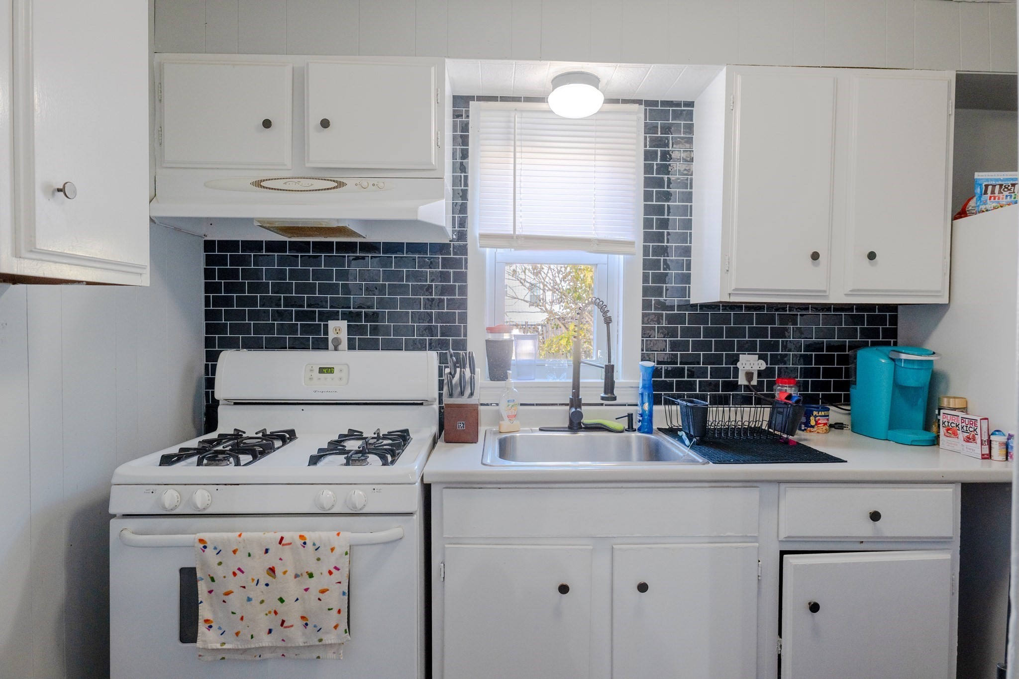 8 Gladding Pl, Fall River, MA 02721 - Image 24