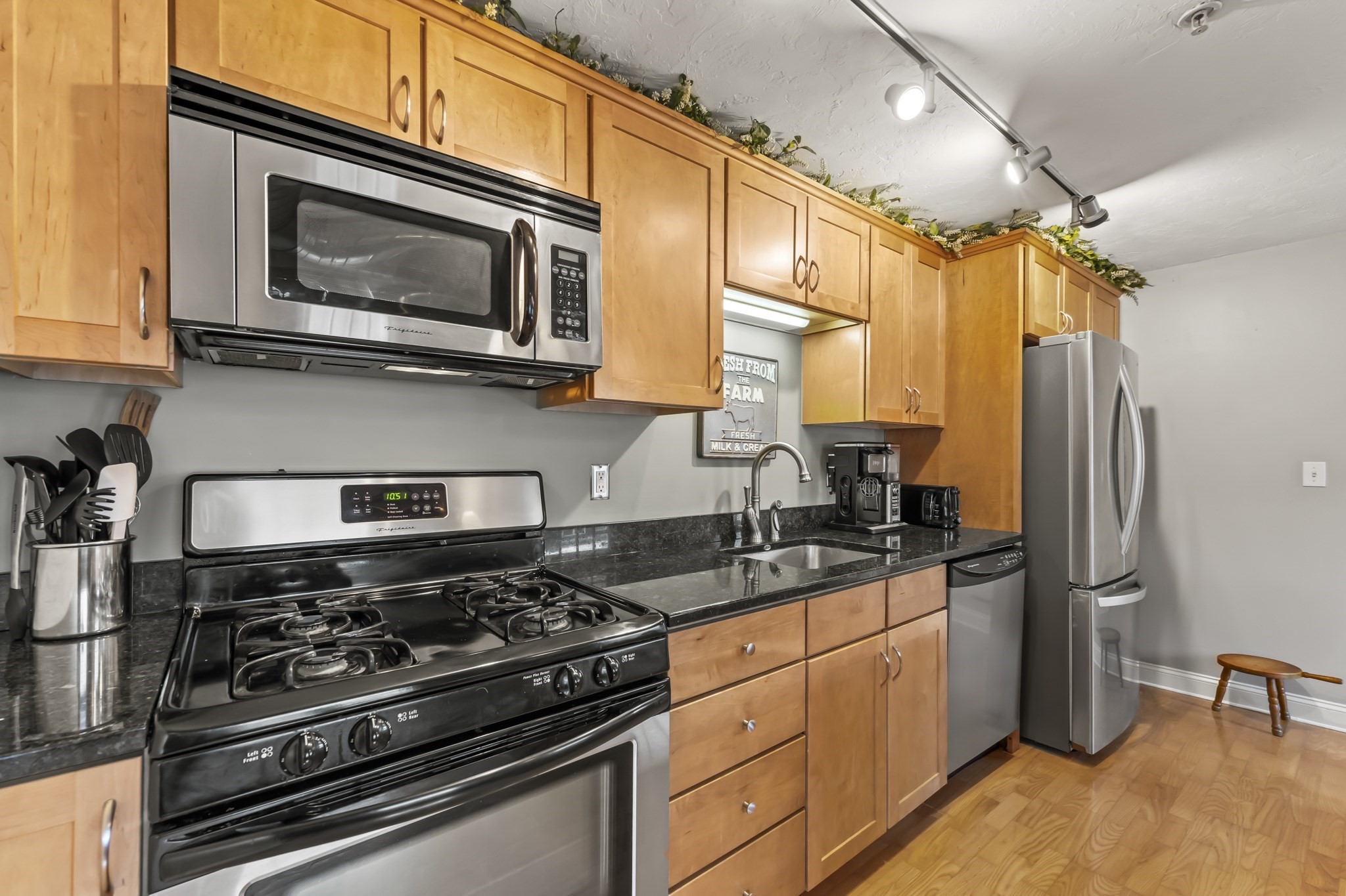 25 Cedar St Unit 14, Amesbury, MA 01913 - Image 8