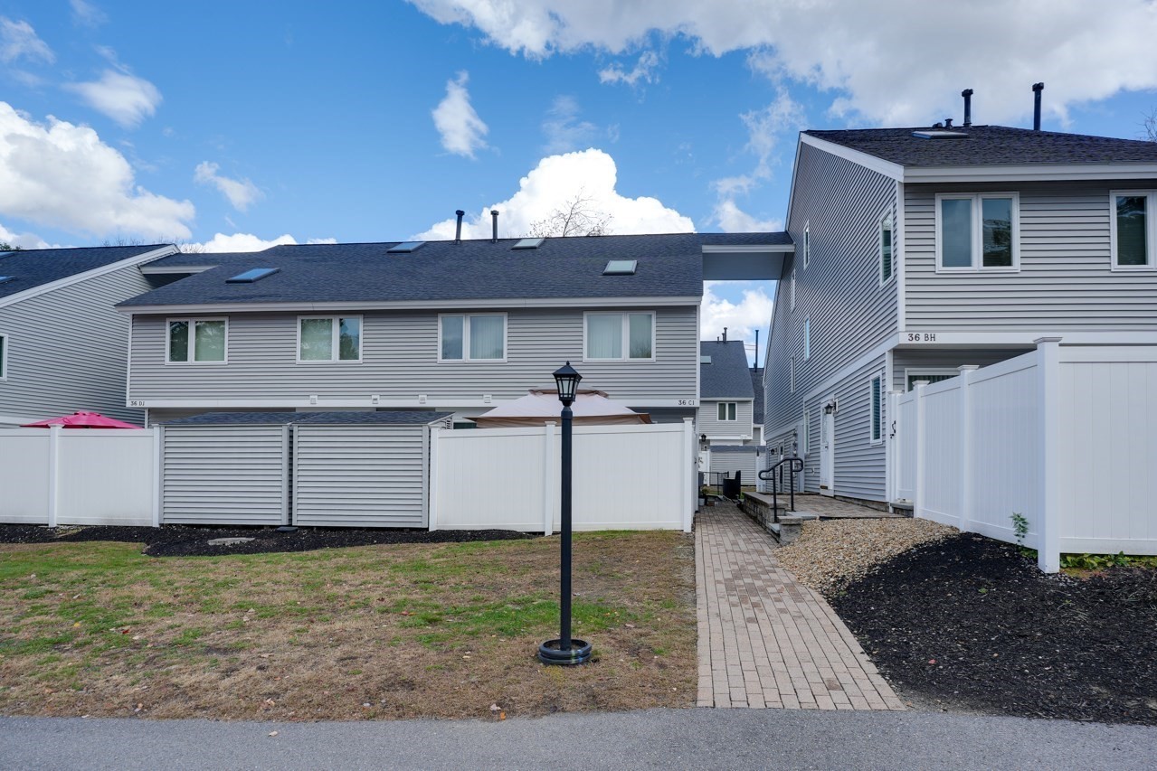 36 Meadow Pond Dr Unit I, Leominster, MA 01453
