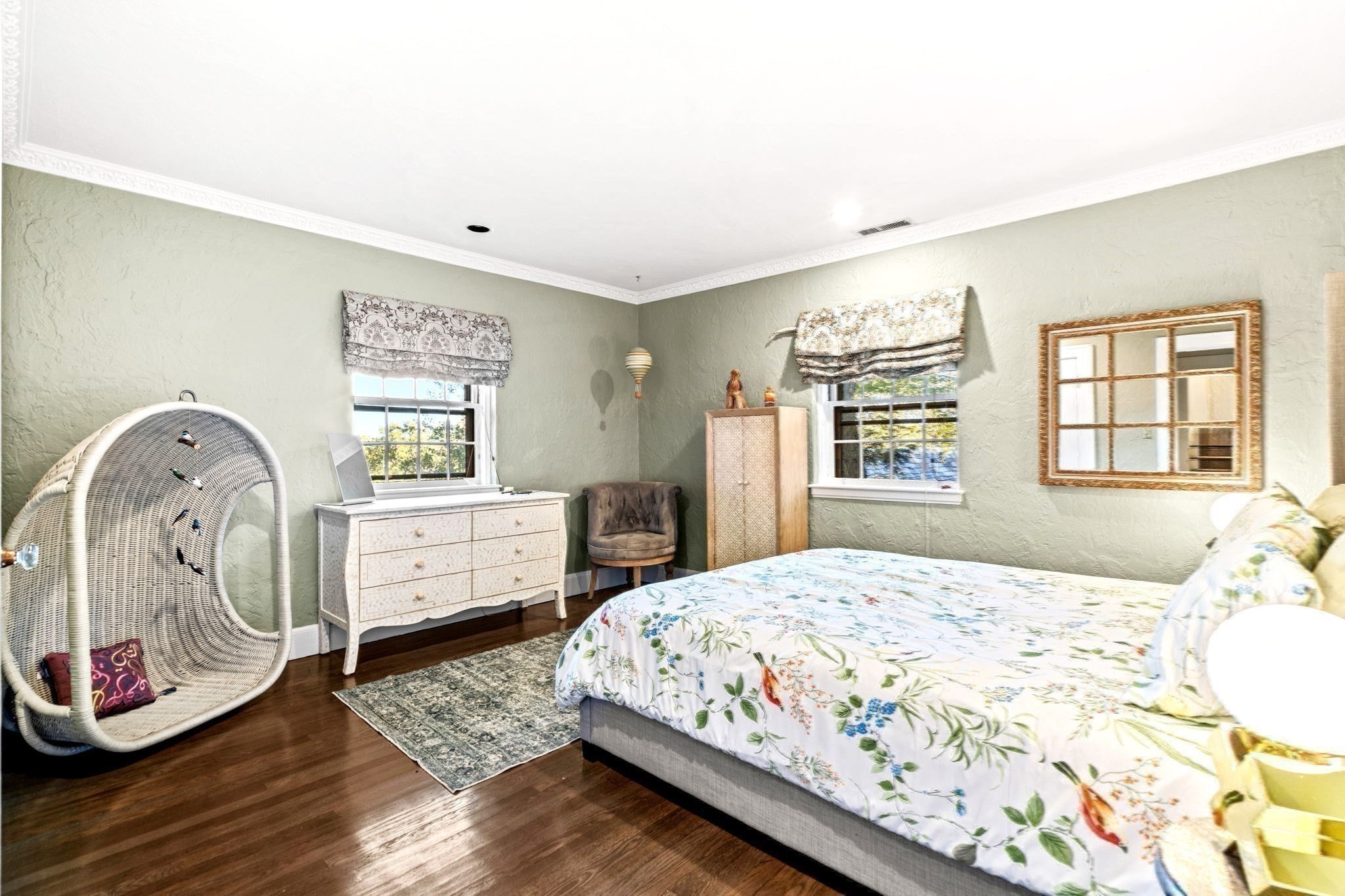 1125 W Roxbury Pkwy, Brookline, MA 02467 - Image 31