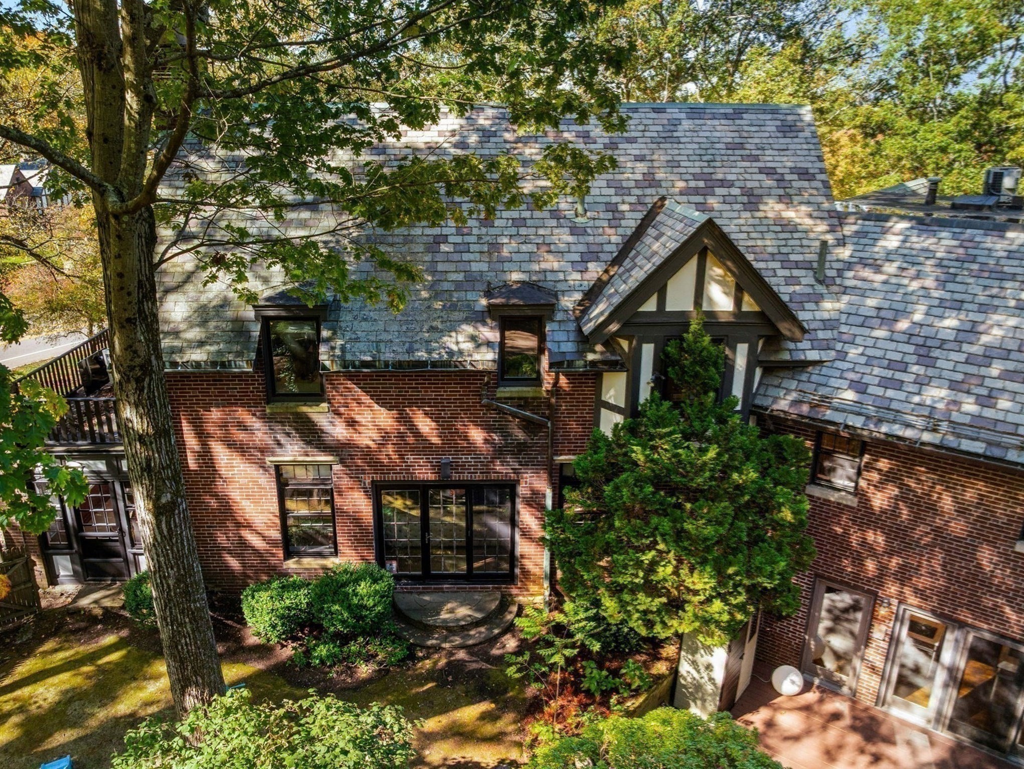 1125 W Roxbury Pkwy, Brookline, MA 02467 - Image 35