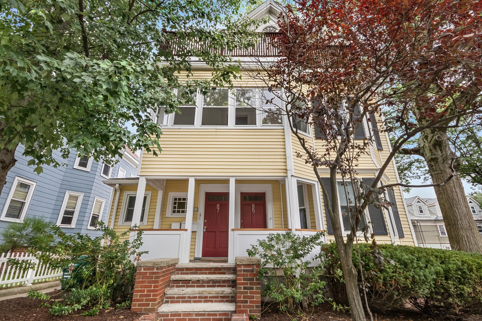 87 Holworthy St Unit 2, Cambridge, MA 02138