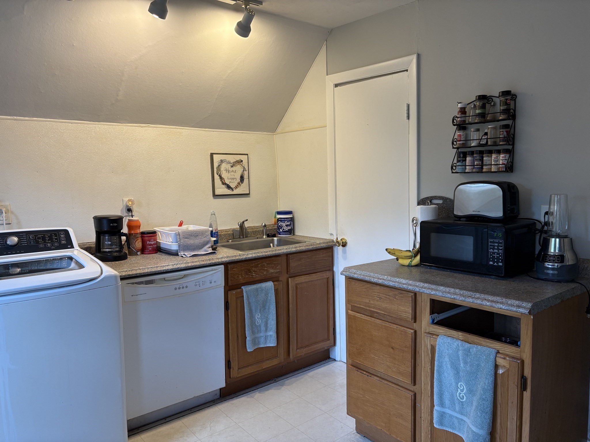 91 Maplewood Ave, Marlborough, MA 01752 - Image 18