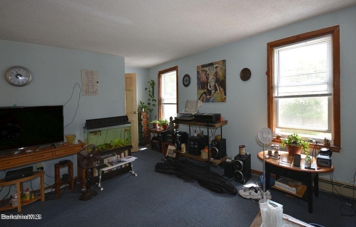 39 Circular Ave, Pittsfield, MA 01201 - Image 9