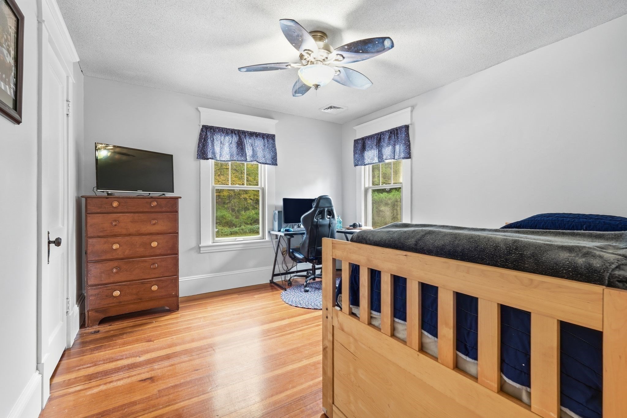 115 Woodbridge St, South Hadley, MA 01075 - Image 25