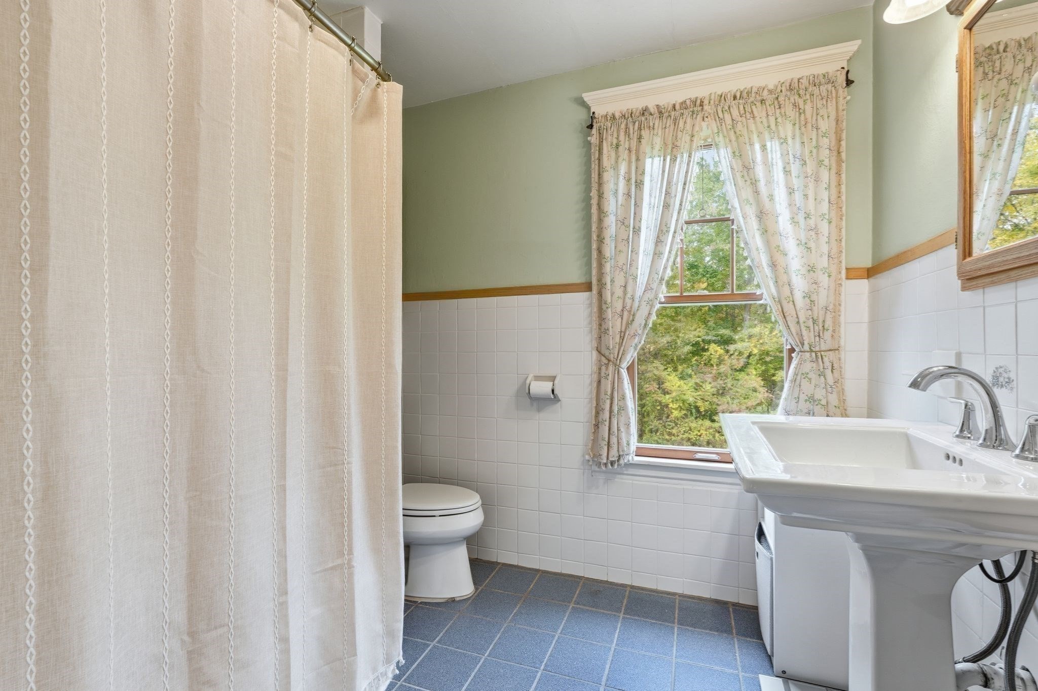 115 Woodbridge St, South Hadley, MA 01075 - Image 30