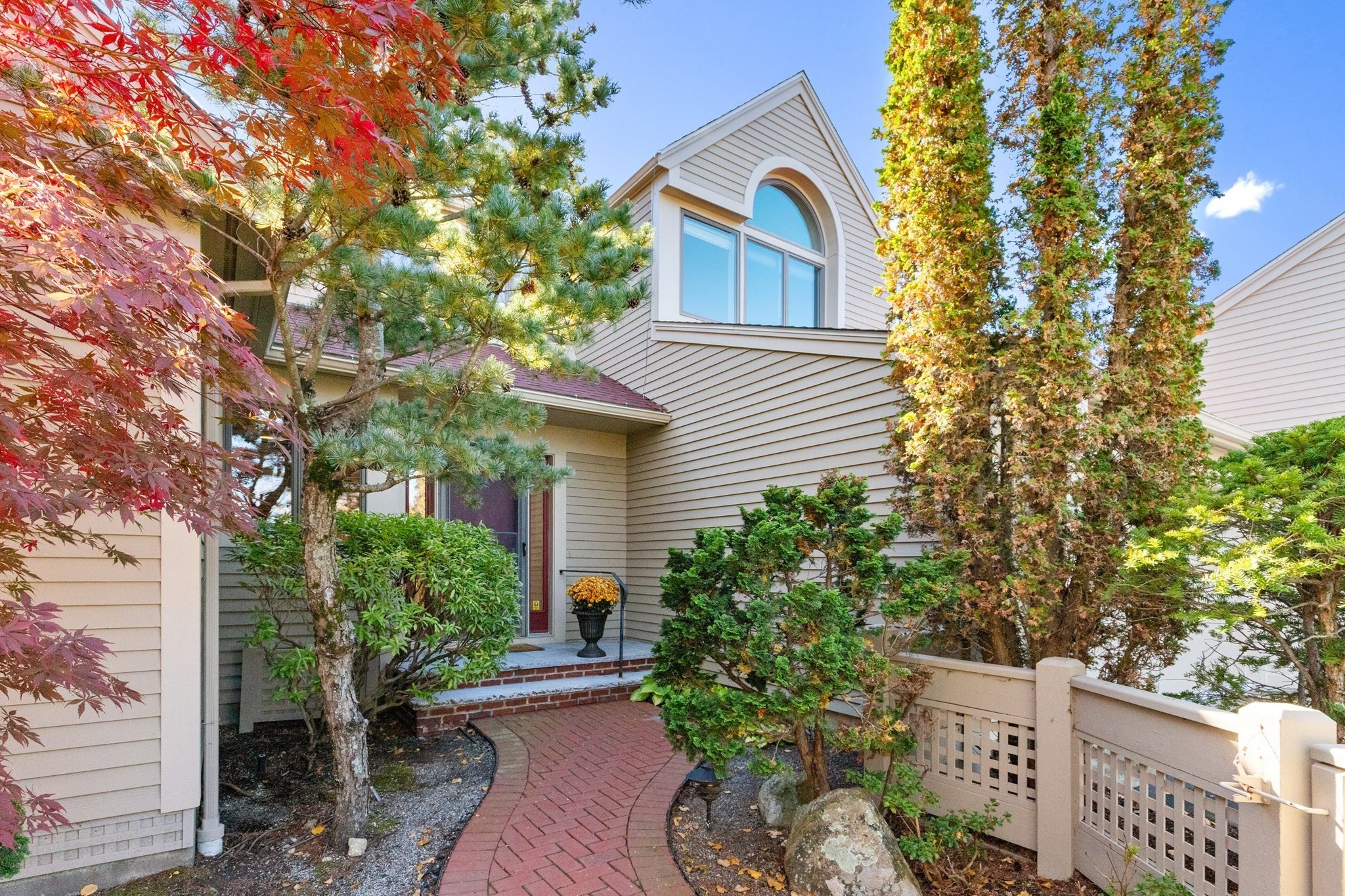 7 Wainwright Rd Unit 118, Winchester, MA 01890