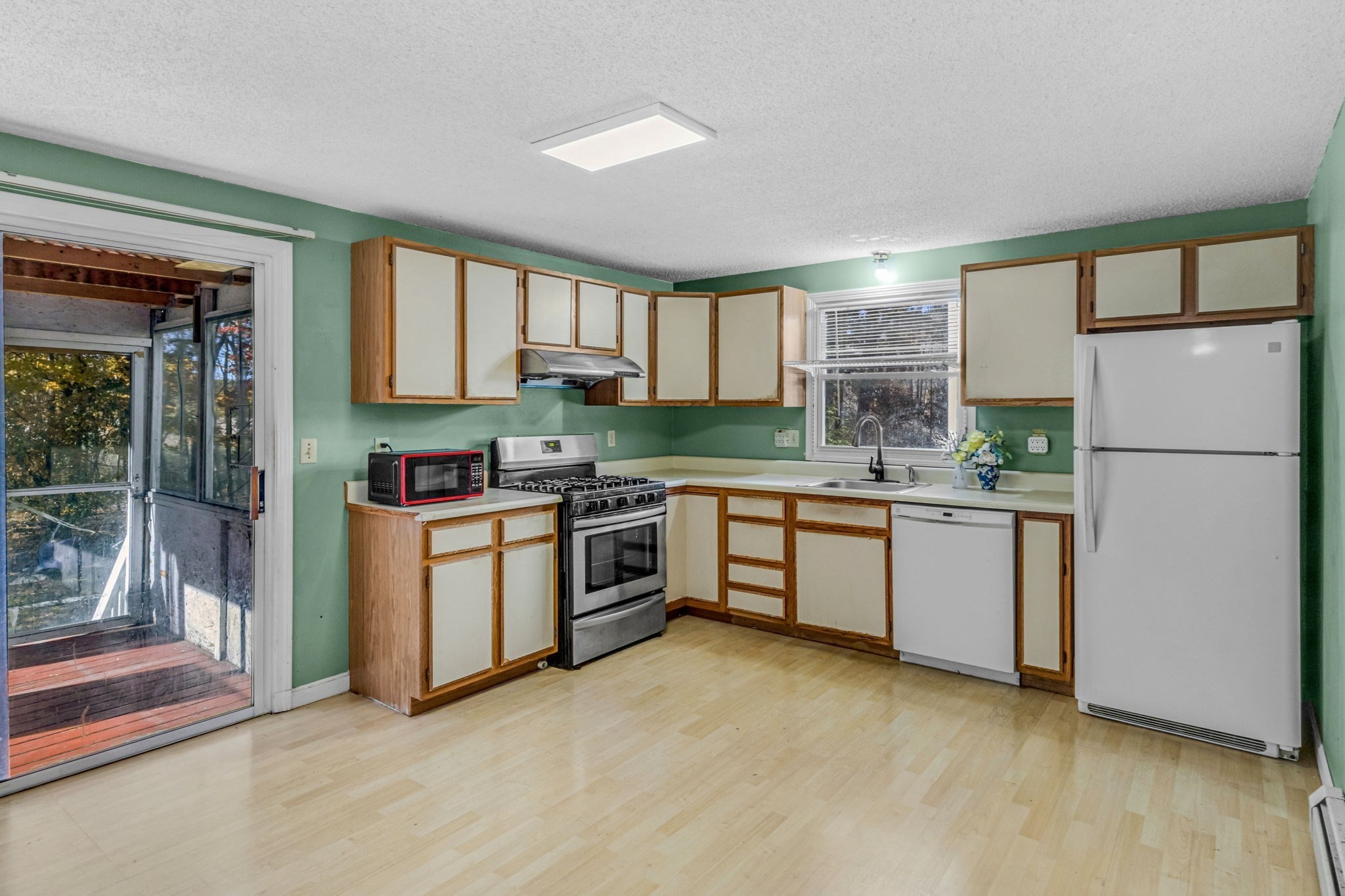 46 Vincent Cir, Worcester, MA 01604 - Image 9