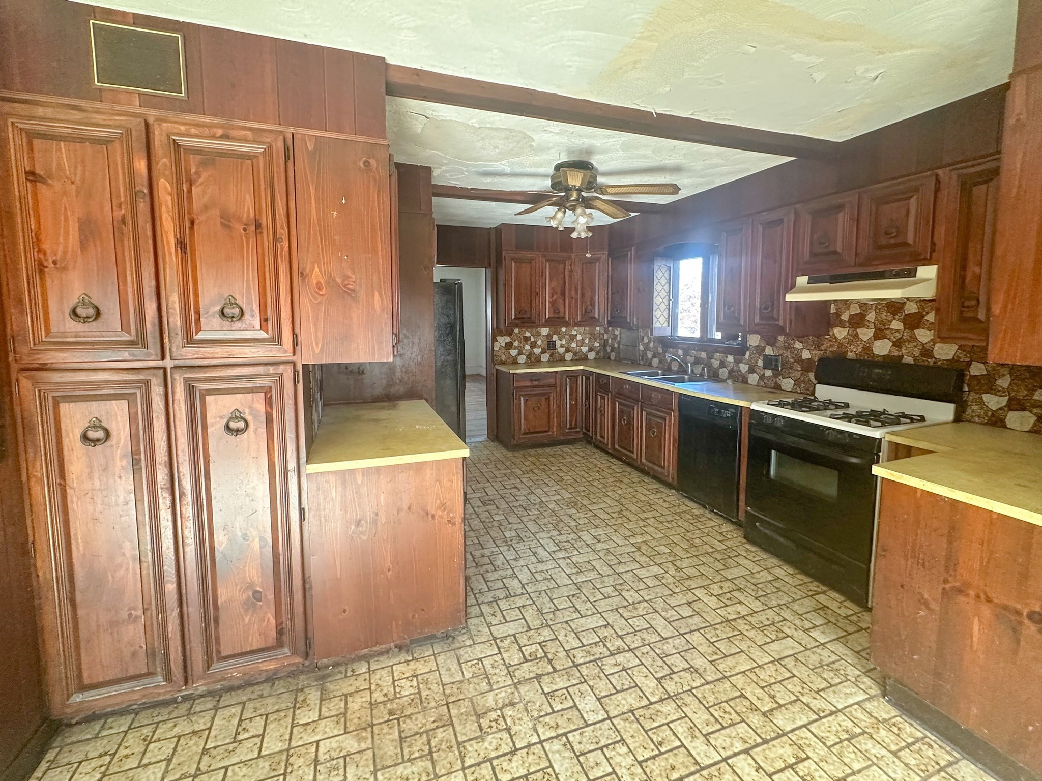 16 Shaw Ave, Johnston, RI 02919 - Image 16