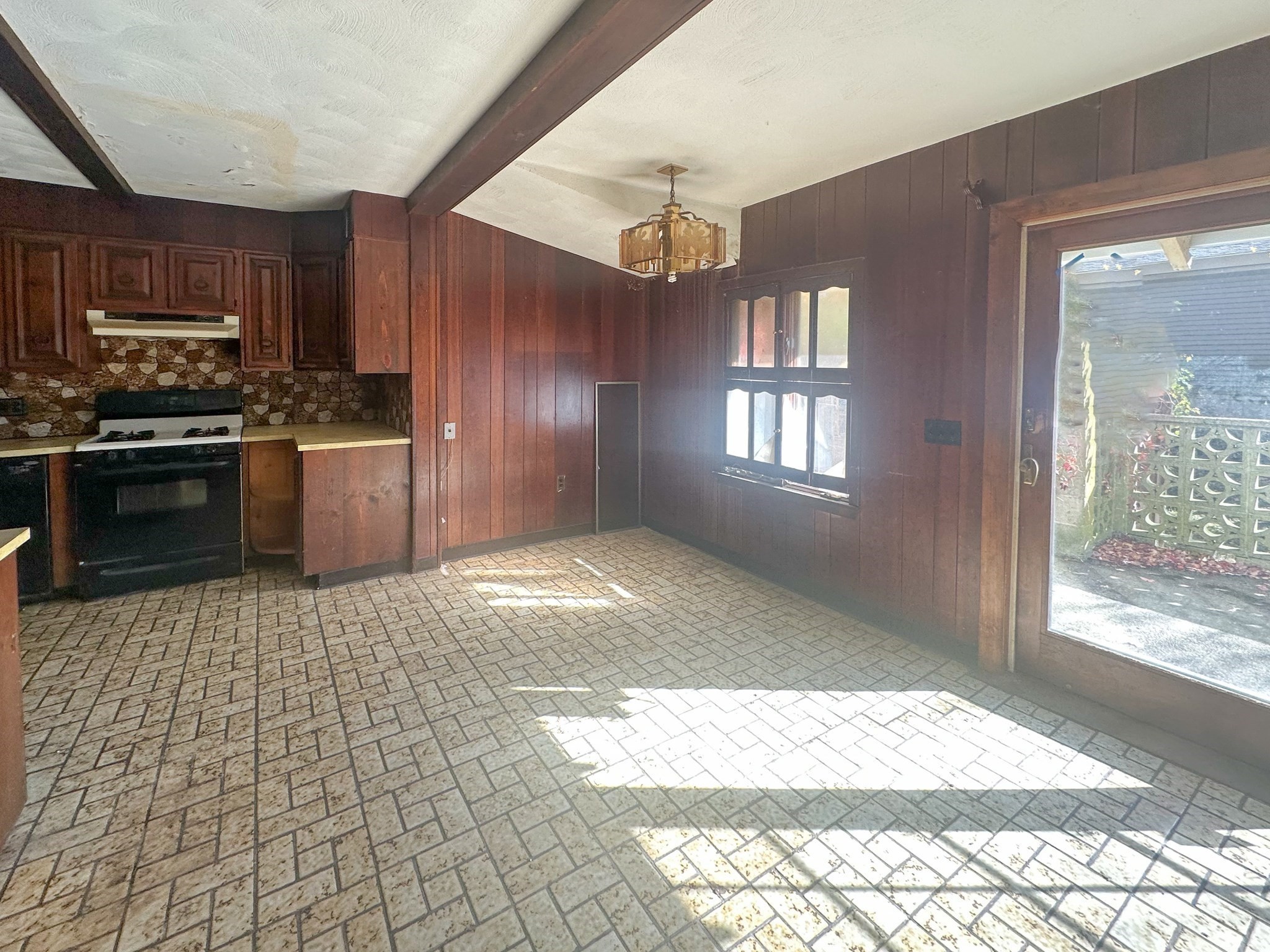 16 Shaw Ave, Johnston, RI 02919 - Image 17