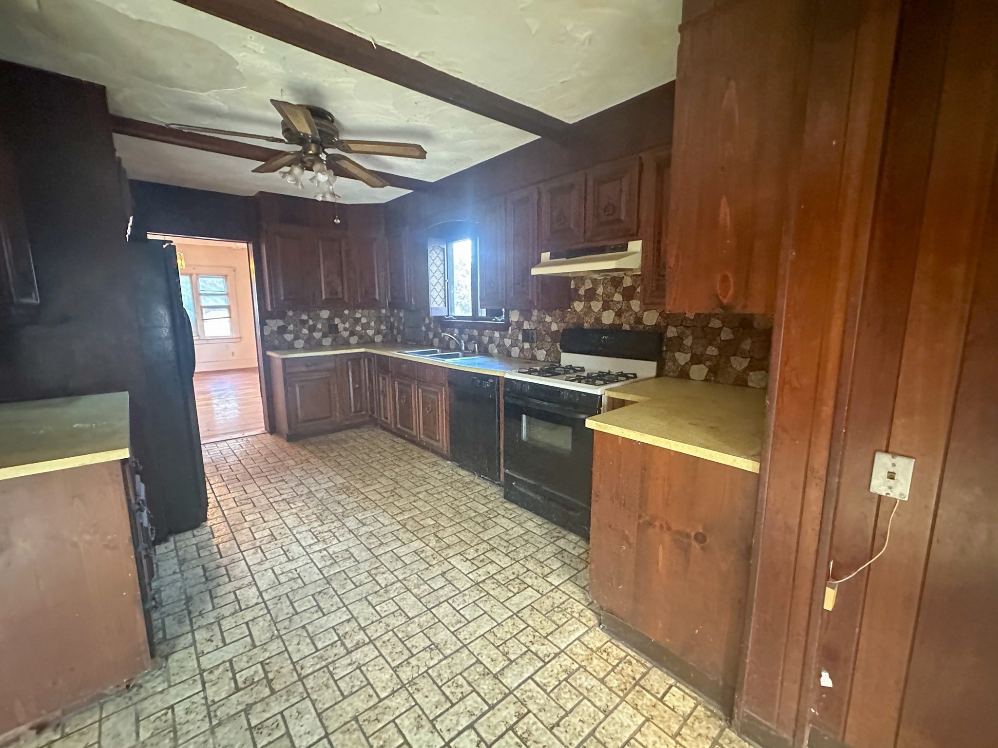 16 Shaw Ave, Johnston, RI 02919 - Image 38