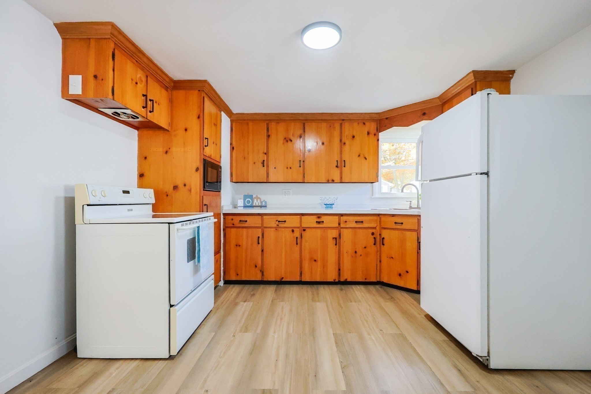 17 Mokema Ave, Waltham, MA 02451 - Image 10