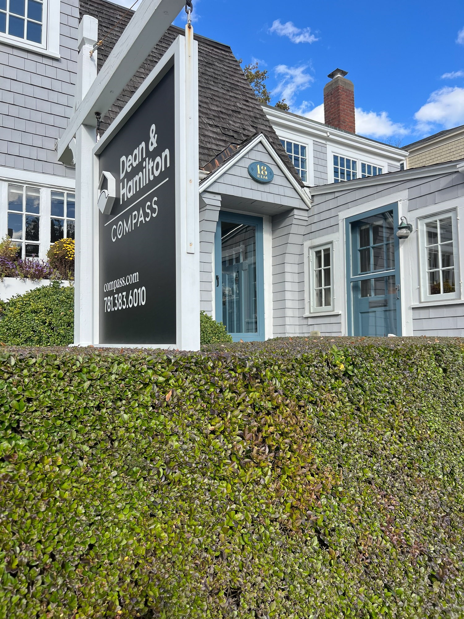 18 Elm St, Cohasset, MA 02025