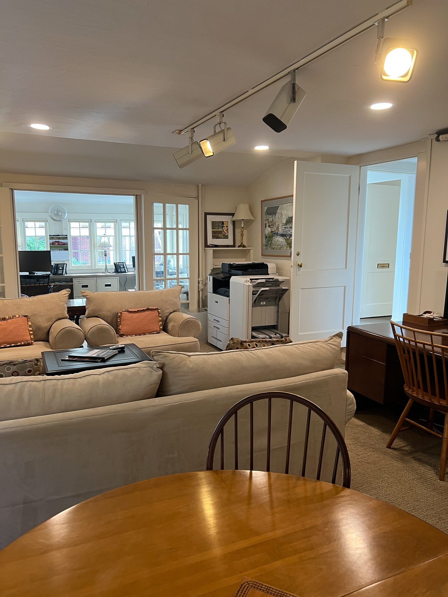 18 Elm St, Cohasset, MA 02025