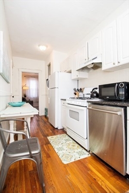 191 Kent Street (FURNISHED), Apt 1