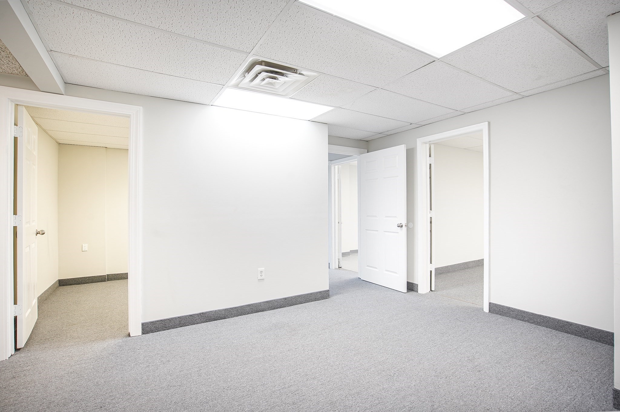 733 Memorial Avenue, West Springfield, MA 01089 - Image 16