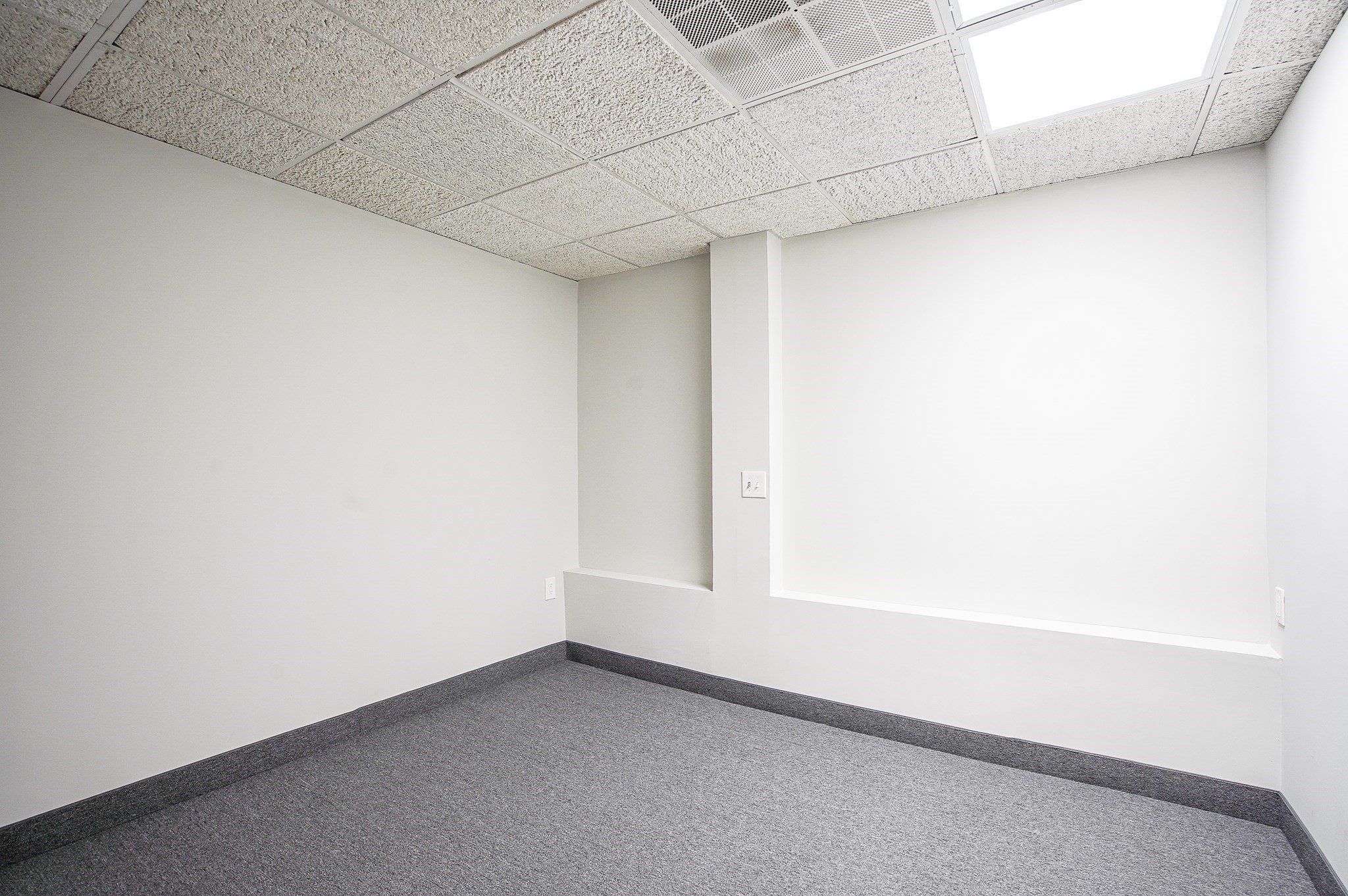 733 Memorial Avenue, West Springfield, MA 01089 - Image 10