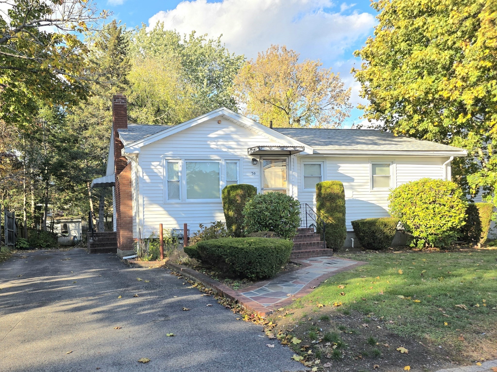 30 Malvern Rd, Brockton, MA 02301
