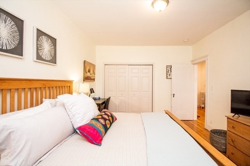 461 Washington St, Apt 1