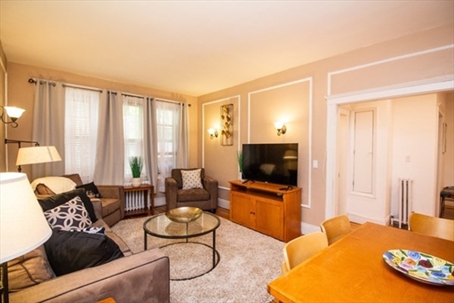 461 Washington St, Apt 1