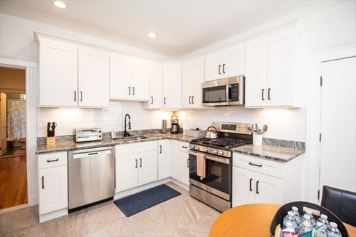 461 Washington St, Apt 1