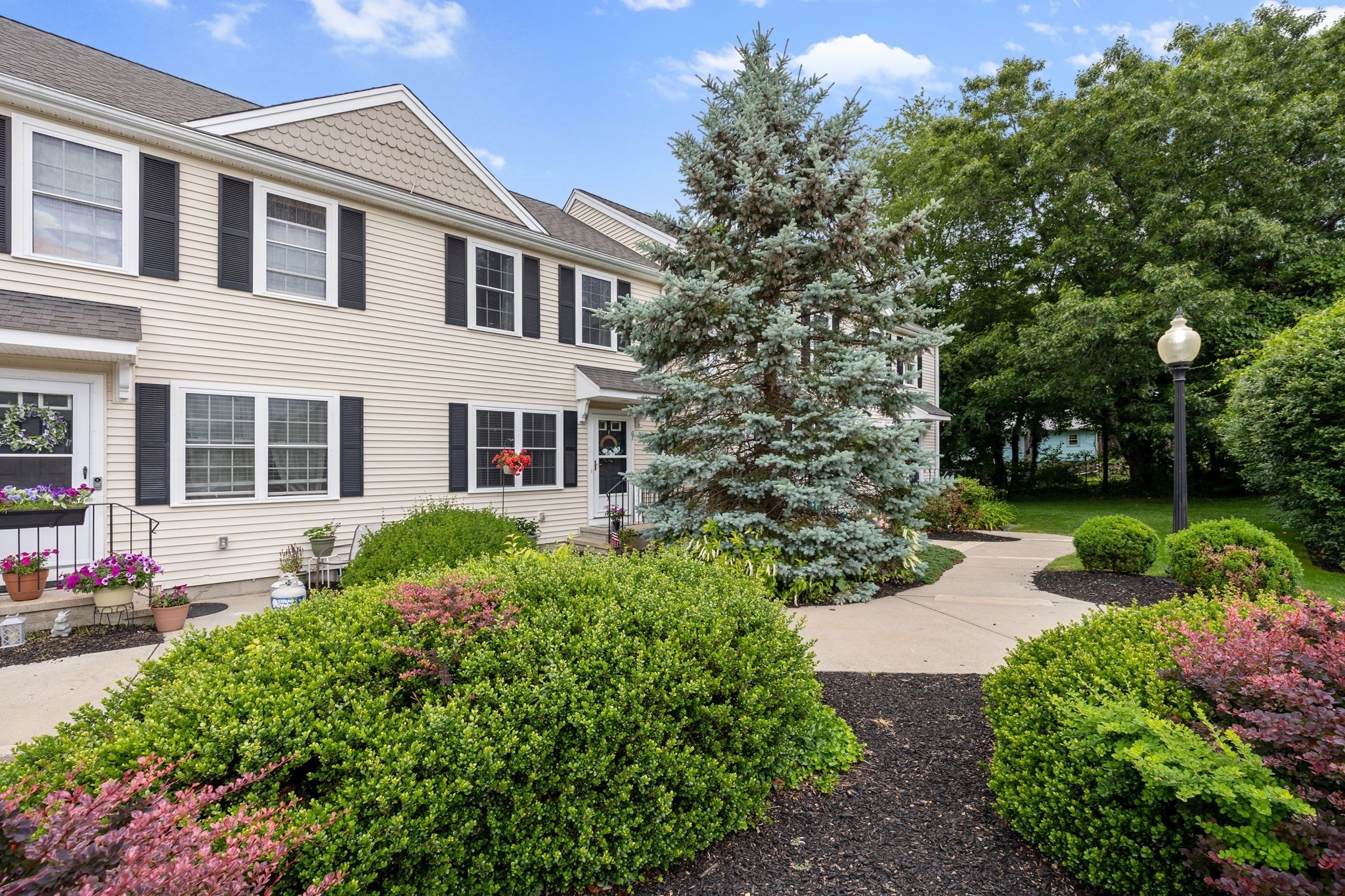 65 Boxberry Ln Unit 65, Rockland, MA 02370