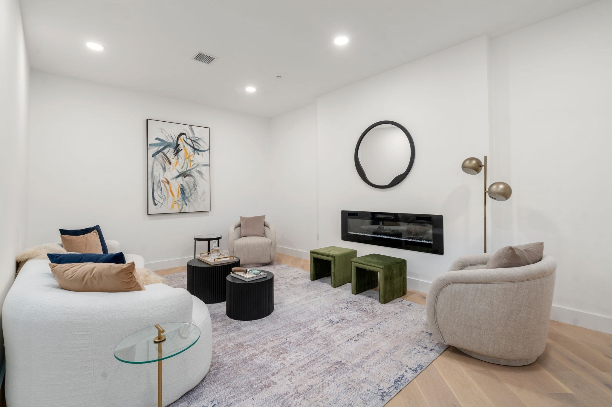 16 Stearns Rd Unit 207, Wellesley, MA 02482 - Image 2