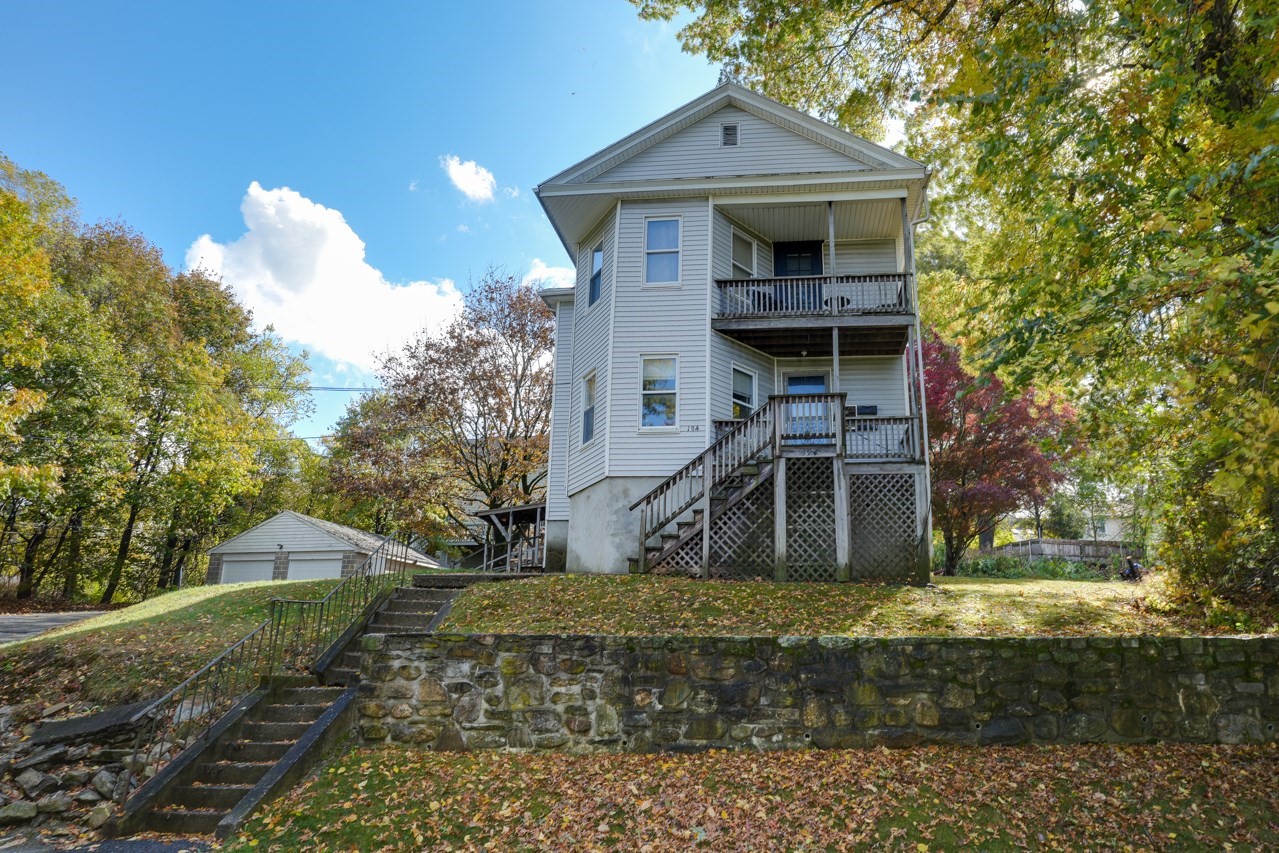 194 Norfolk St, Worcester, MA 01604