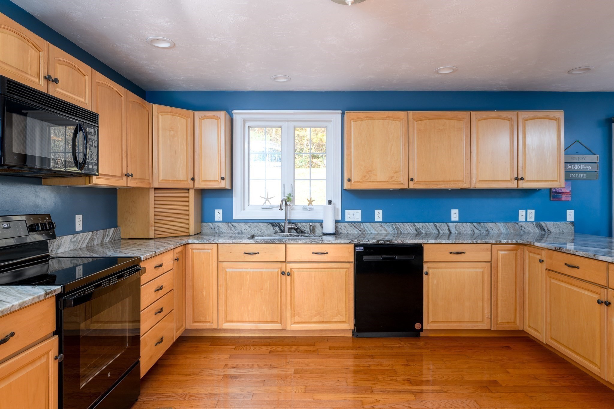 1 Deer Run, Charlton, MA 01507 - Image 12