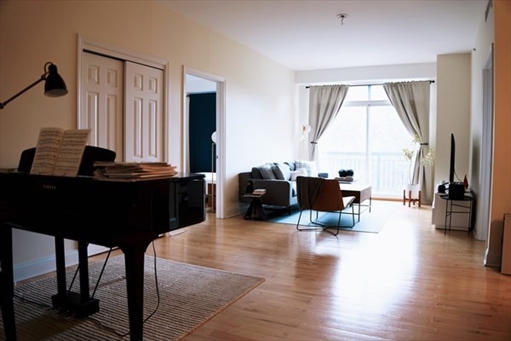 110 Cypress St, Apt 307